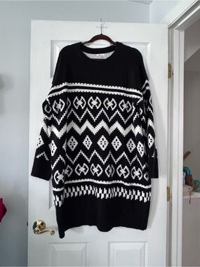 Reitmans Black and White Geometric Crewneck Sweater Dress